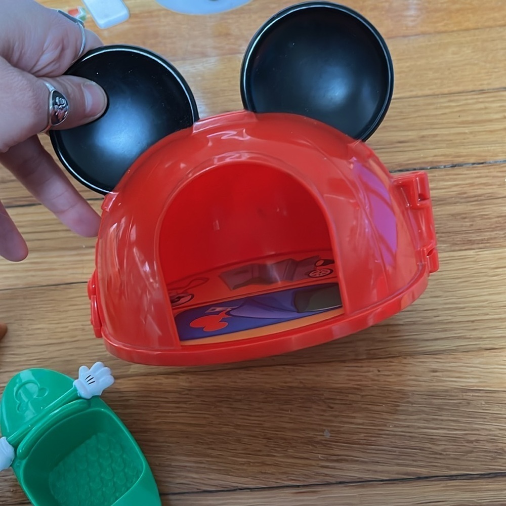 Disney Mickey Mouse camping play set plus additional figurine set gently used. - Picture 3 of 4